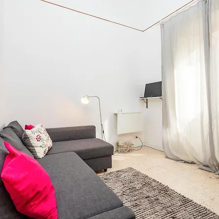 The House In Baroque Style Apartament *